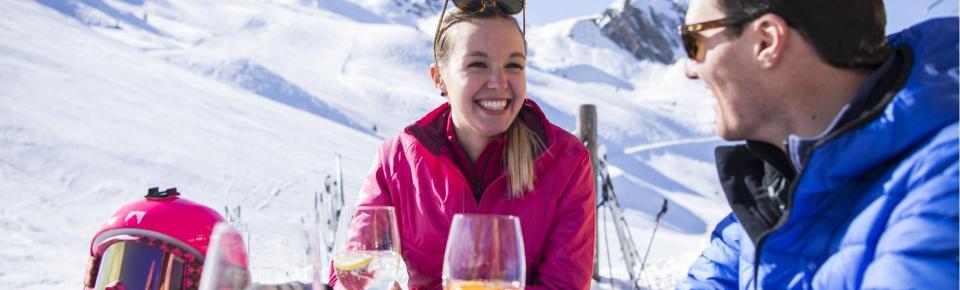 Aperitif auf der Skihütte